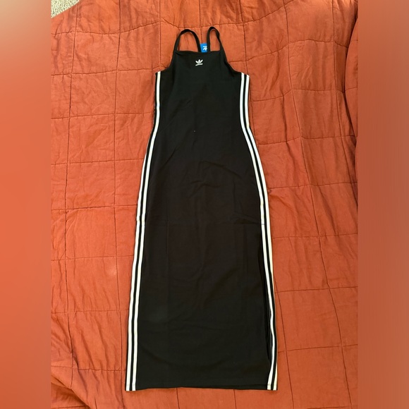 Adidas ADICOLOR 3-STRIPES MAXI
DRESS - Picture 5 of 10